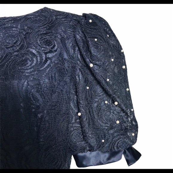 Michael Marcella Pearl laced Puff Sleeve Dress - Picture 7 of 10